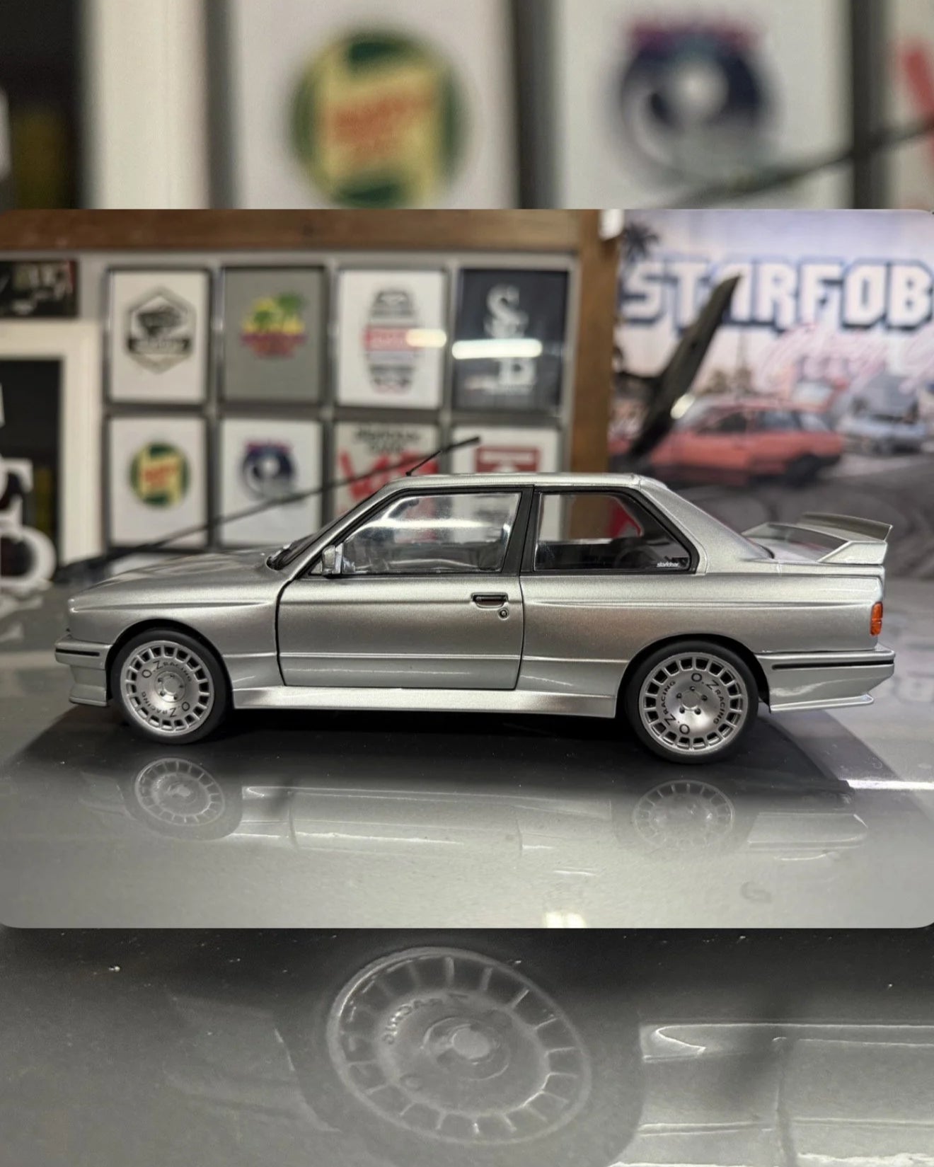 Miniature BMW E30 M3 STARFOBAR 1/18 (Série limitée)