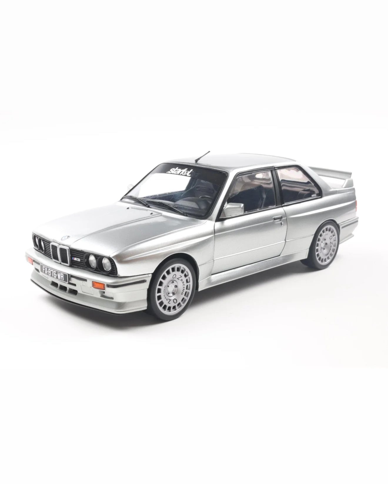 Miniature BMW E30 M3 STARFOBAR 1/18 (Série limitée)