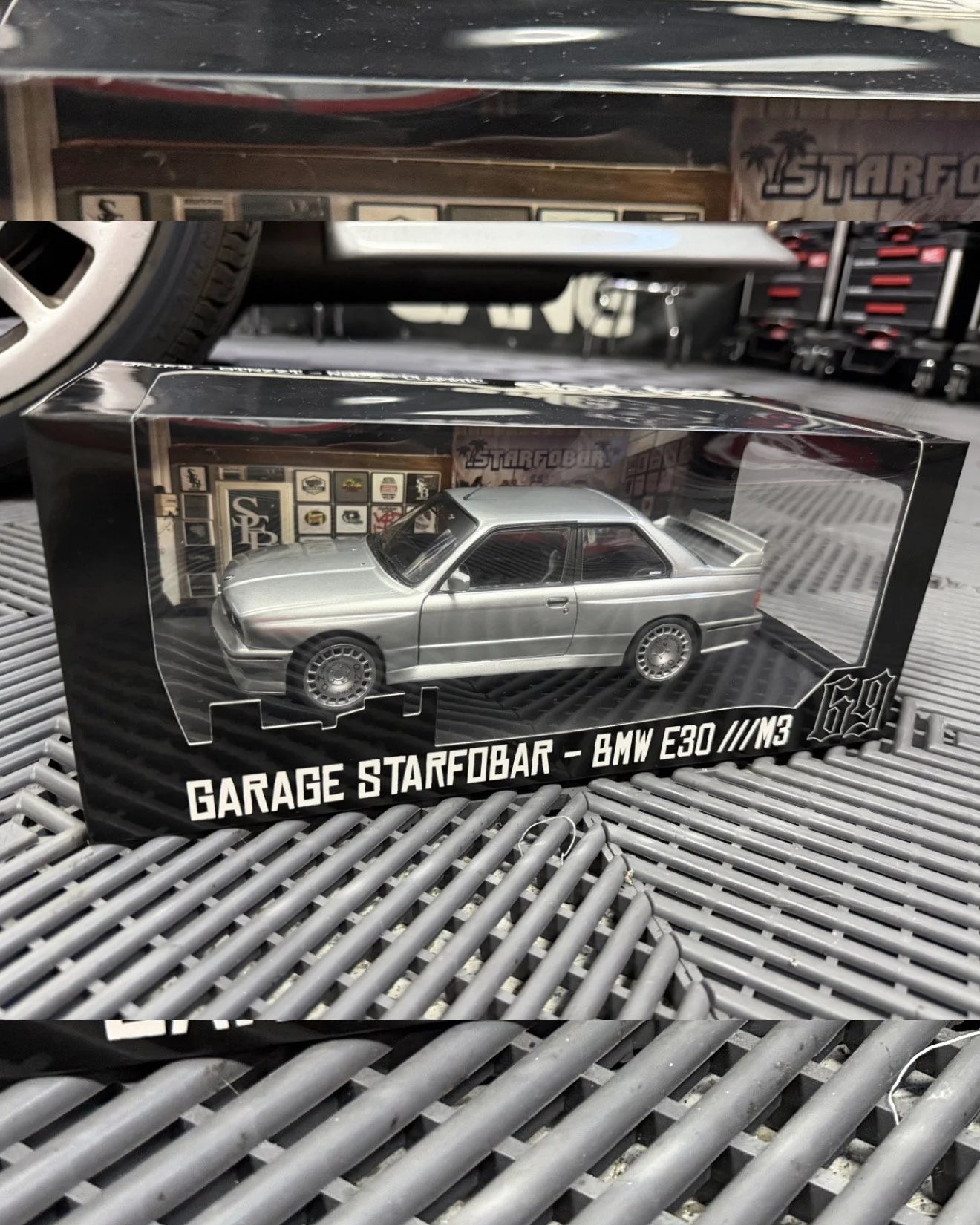 Miniature BMW E30 M3 STARFOBAR 1/18 (Série limitée)