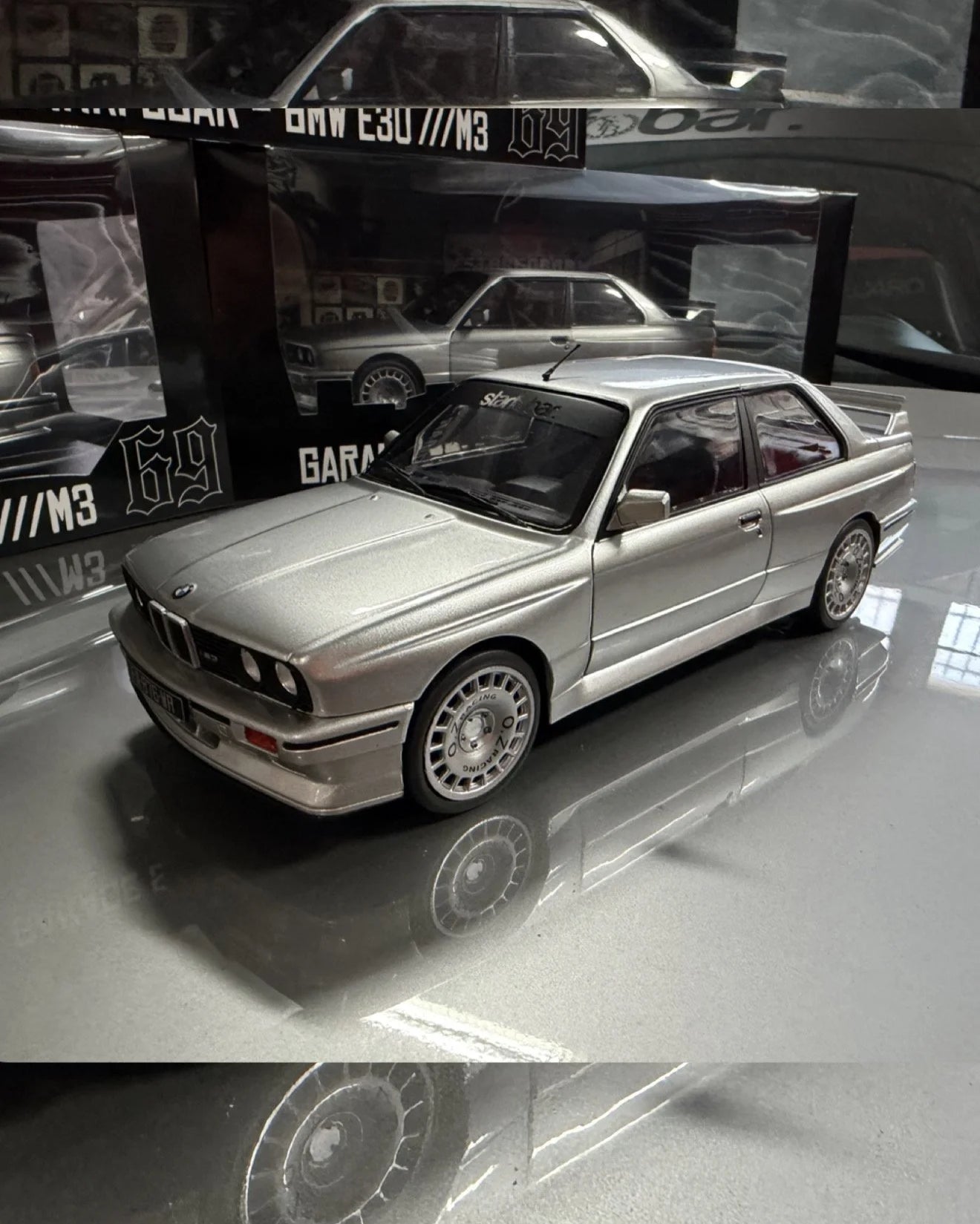 Miniature BMW E30 M3 STARFOBAR 1/18 (Série limitée)